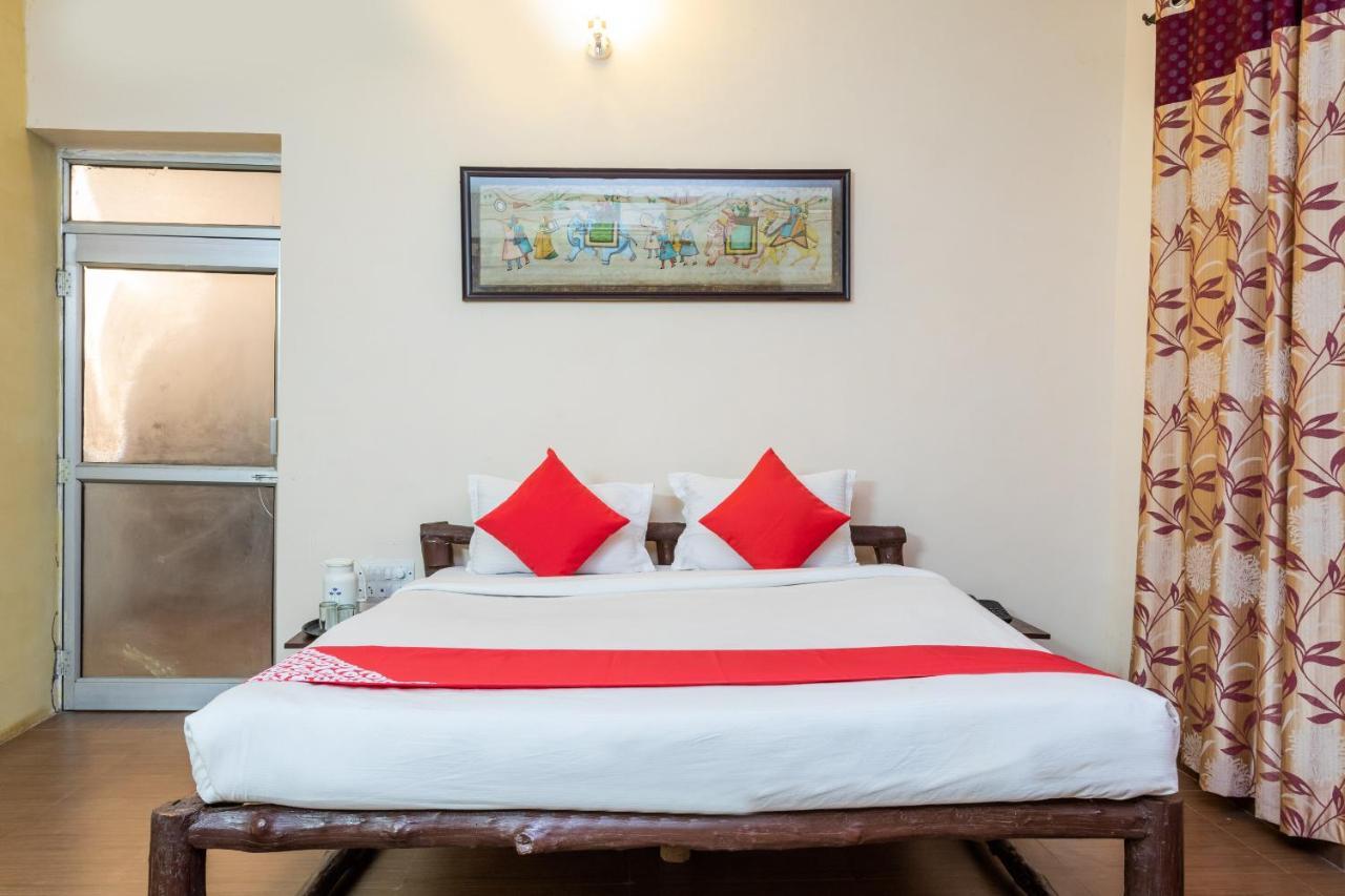 Kanha Village Eco Resort Eksteriør billede