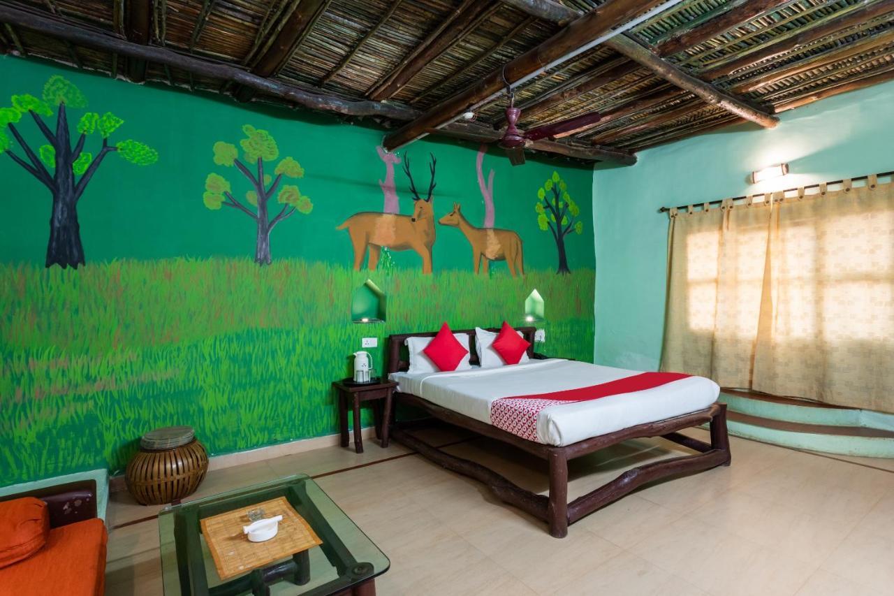 Kanha Village Eco Resort Eksteriør billede