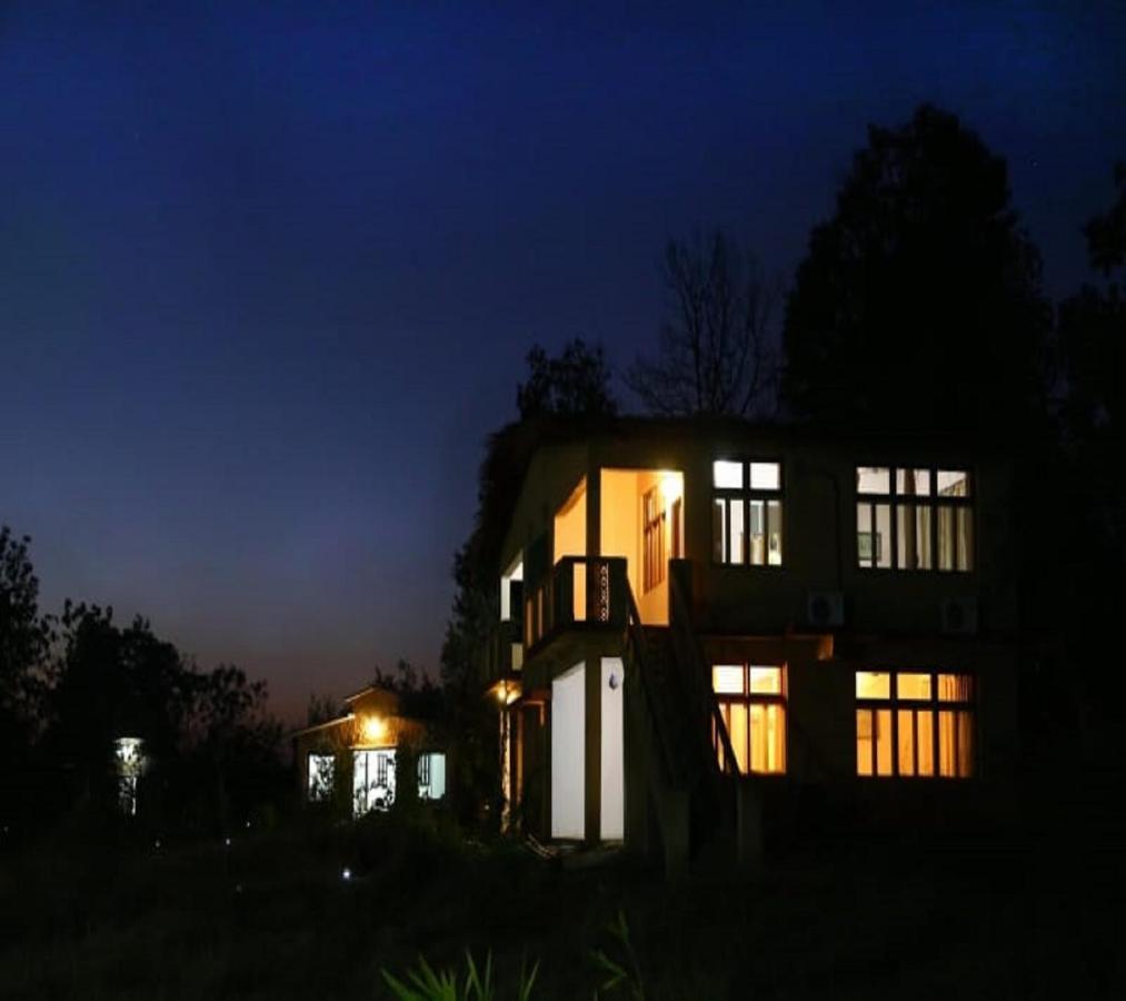 Kanha Village Eco Resort Eksteriør billede