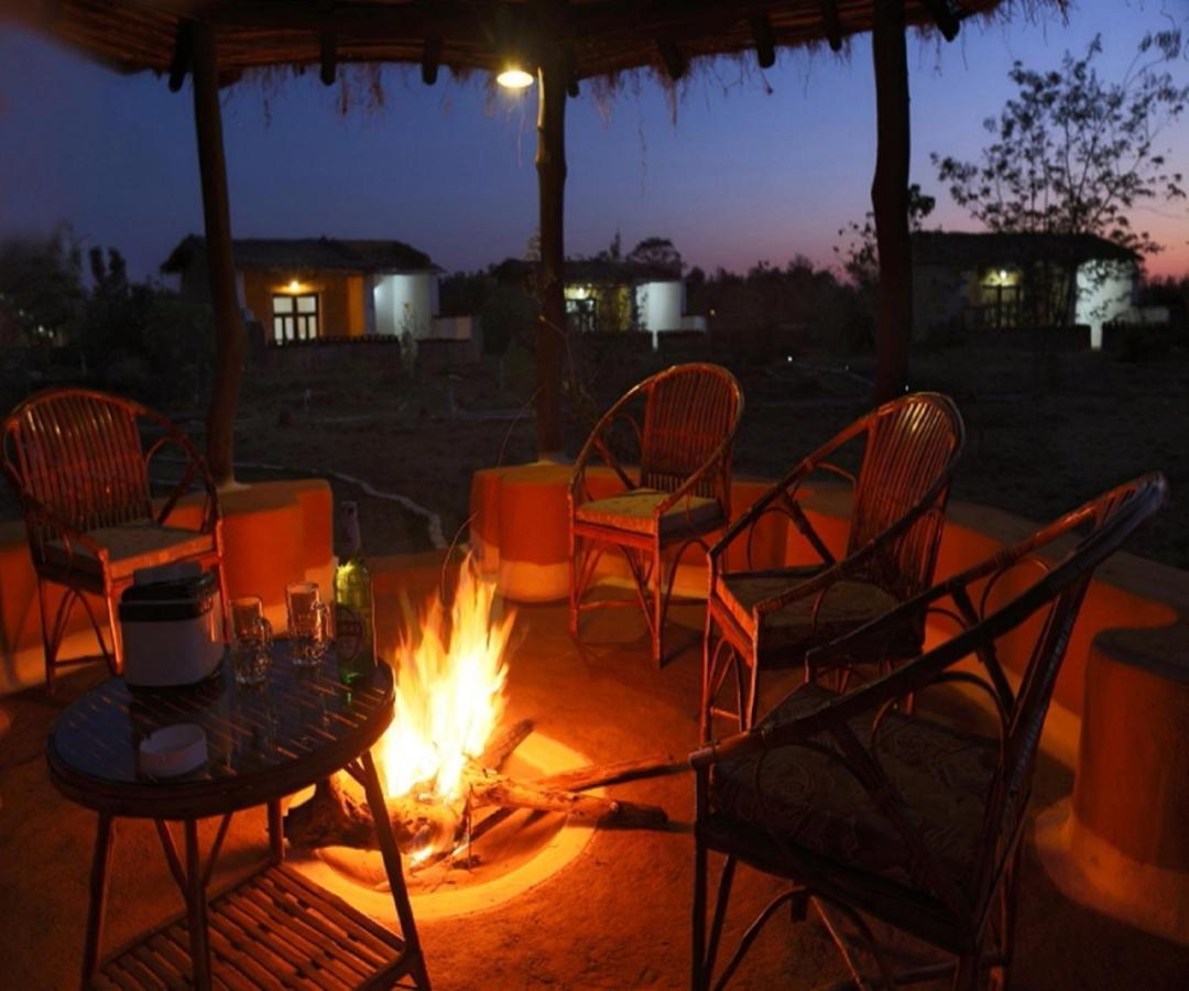 Kanha Village Eco Resort Eksteriør billede