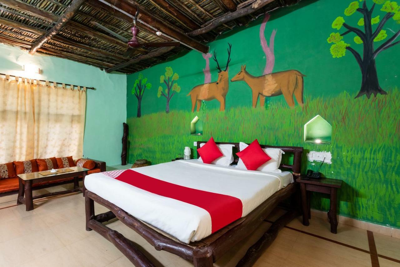Kanha Village Eco Resort Eksteriør billede