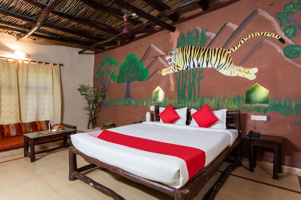 Kanha Village Eco Resort Eksteriør billede